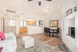 Photo #4: 6539671 Listing 