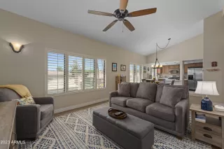 Photo #4: 6539944 Listing