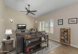 Photo #6: 6539944 Listing