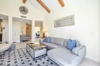 Photo #3: 6540188 Listing 