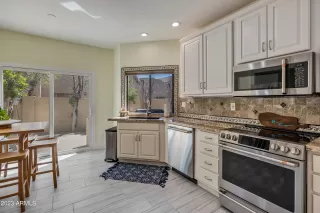 Photo #4: 6540188 Listing 