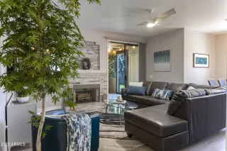 Photo #2: 6540308 Listing