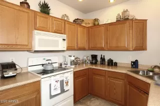 Photo #4: 6540428 Listing