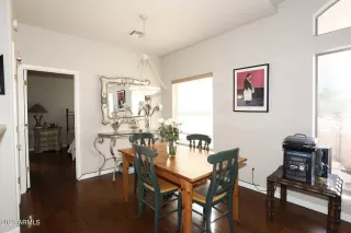 Photo #5: 6540428 Listing