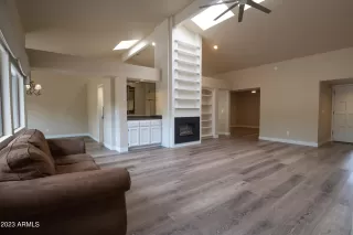 Photo #4: 6540491 Listing
