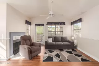 Photo #4: 6540579 Listing