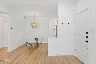 Photo #5: 6540855 Listing