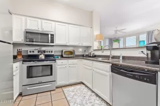 Photo #4: 6541194 Listing