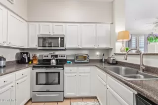 Photo #5: 6541194 Listing