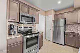 Photo #4: 6541426 Listing