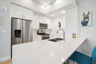 Photo #2: 6541626 Listing