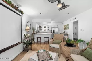 Photo #3: 6541746 Listing