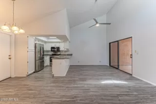 Photo #4: 6541811 Listing 