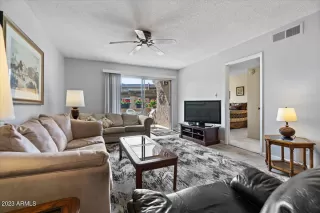 Photo #4: 6541889 Listing