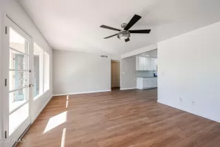 Photo #5: 6542237 Listing