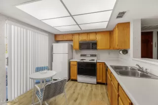 Photo #3: 6542284 Listing