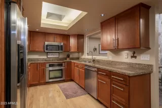 Photo #2: 6542347 Listing