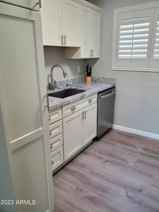 Photo #5: 6542351 Listing