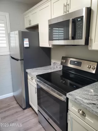 Photo #6: 6542351 Listing