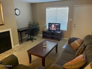 Photo #6: 6542970 Listing