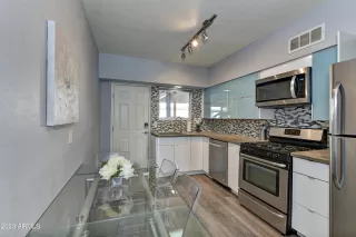 Photo #2: 6543006 Listing 