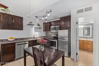 Photo #4: 6543152 Listing