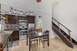 Photo #5: 6543152 Listing