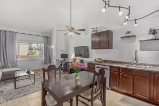 Photo #6: 6543152 Listing