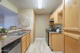 Photo #3: 6543668 Listing