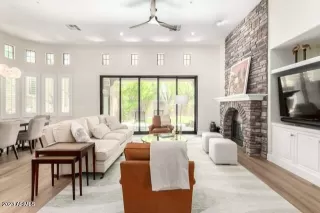 Photo #6: 6544160 Listing 