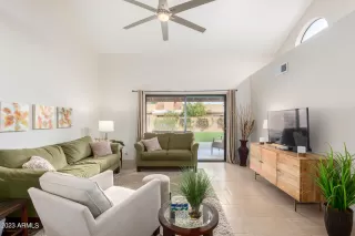 Photo #5: 6544188 Listing 