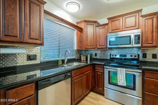 Photo #2: 6544291 Listing 