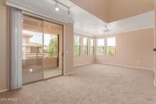 Photo #6: 6544318 Listing