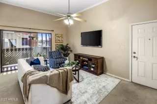 Photo #2: 6544530 Listing