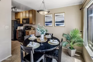 Photo #4: 6544530 Listing