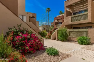 Photo #3: 6544600 Listing