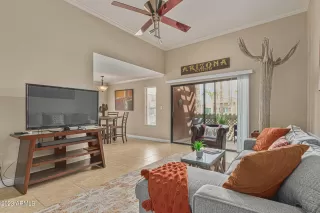 Photo #4: 6544600 Listing