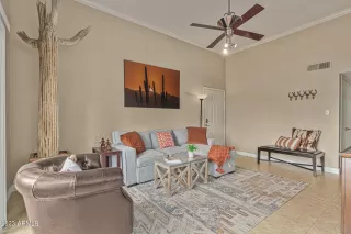 Photo #5: 6544600 Listing