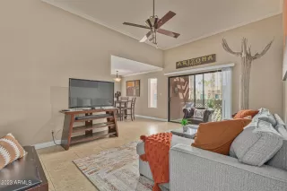 Photo #6: 6544600 Listing