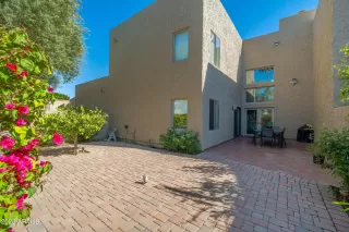 Photo #5: 6544712 Listing