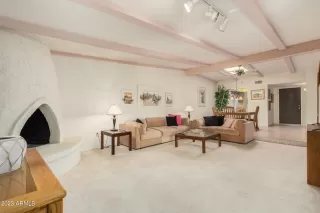 Photo #5: 6544841 Listing