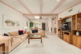 Photo #6: 6544841 Listing