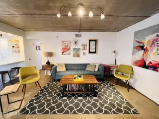 Photo #5: 6544921 Listing