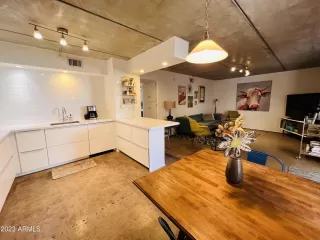 Photo #6: 6544921 Listing