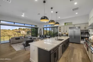 Photo #1: 6545024 Listing