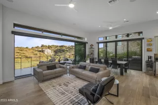 Photo #2: 6545024 Listing