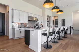 Photo #3: 6545024 Listing