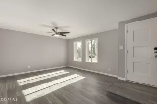 Photo #4: 6545209 Listing