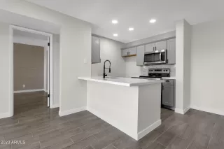 Photo #4: 6545573 Listing