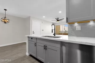 Photo #6: 6545573 Listing